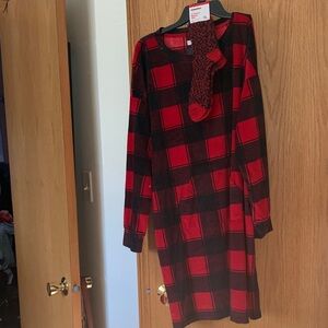 Sonoma Red and Black Checkered Pajama with Matching Socks Set XL